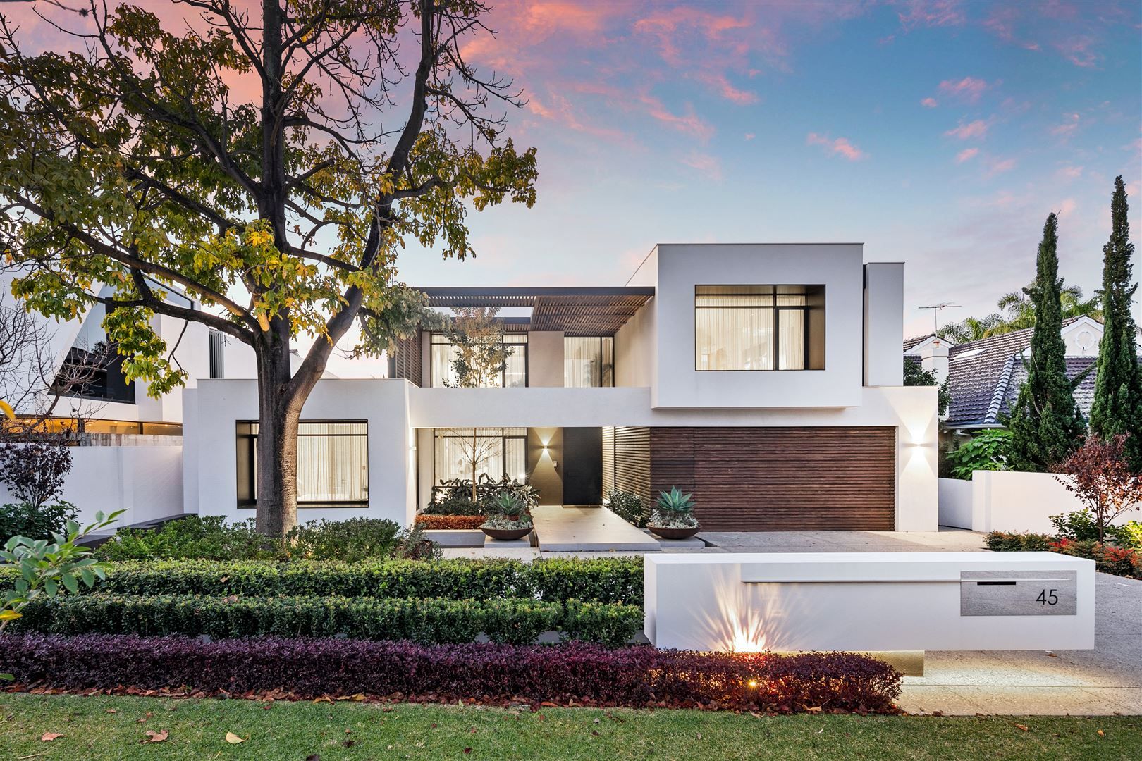 4 bedrooms House in 45 Viking Road DALKEITH WA, 6009