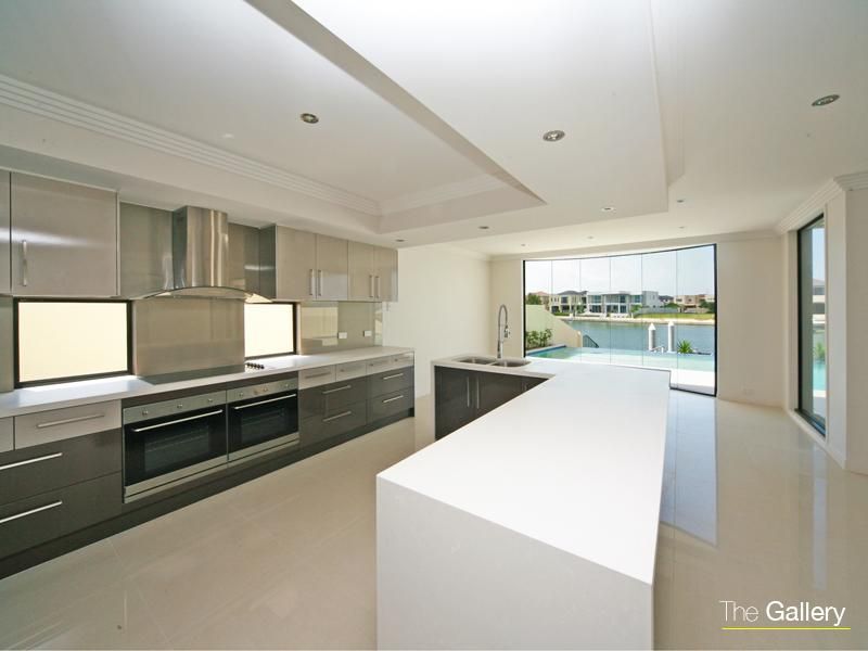 Sold 2 Westminster Court SOVEREIGN ISLANDS QLD 4216 on 02 Mar 2009