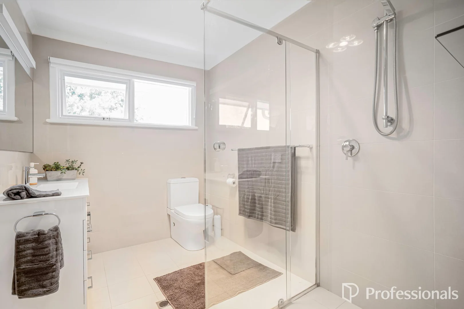 3/6 Tingira Place, Semaphore Park SA 5019 | Domain