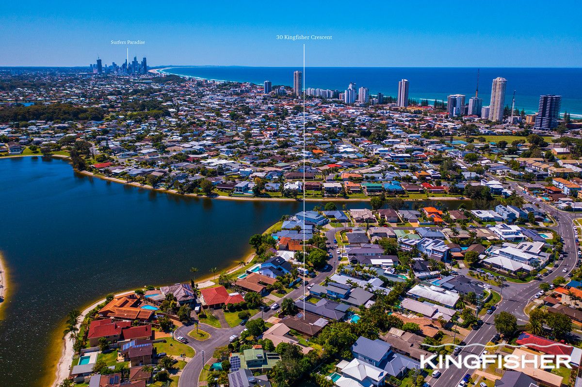 3 bedrooms House in 30 Kingfisher Crescent BURLEIGH WATERS QLD, 4220
