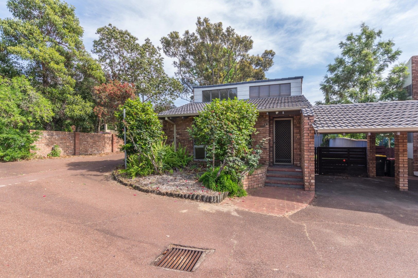 2 bedrooms Villa in 10/20-22 Roscorla Ave YOKINE WA, 6060