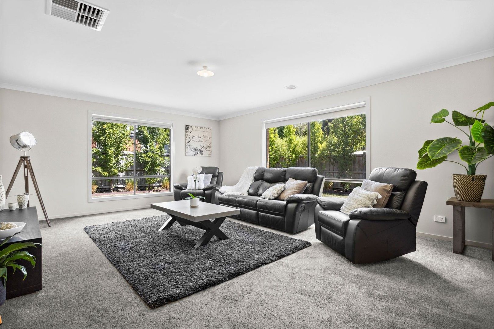 6 Winlaton Way, Woodend VIC 3442, Image 0