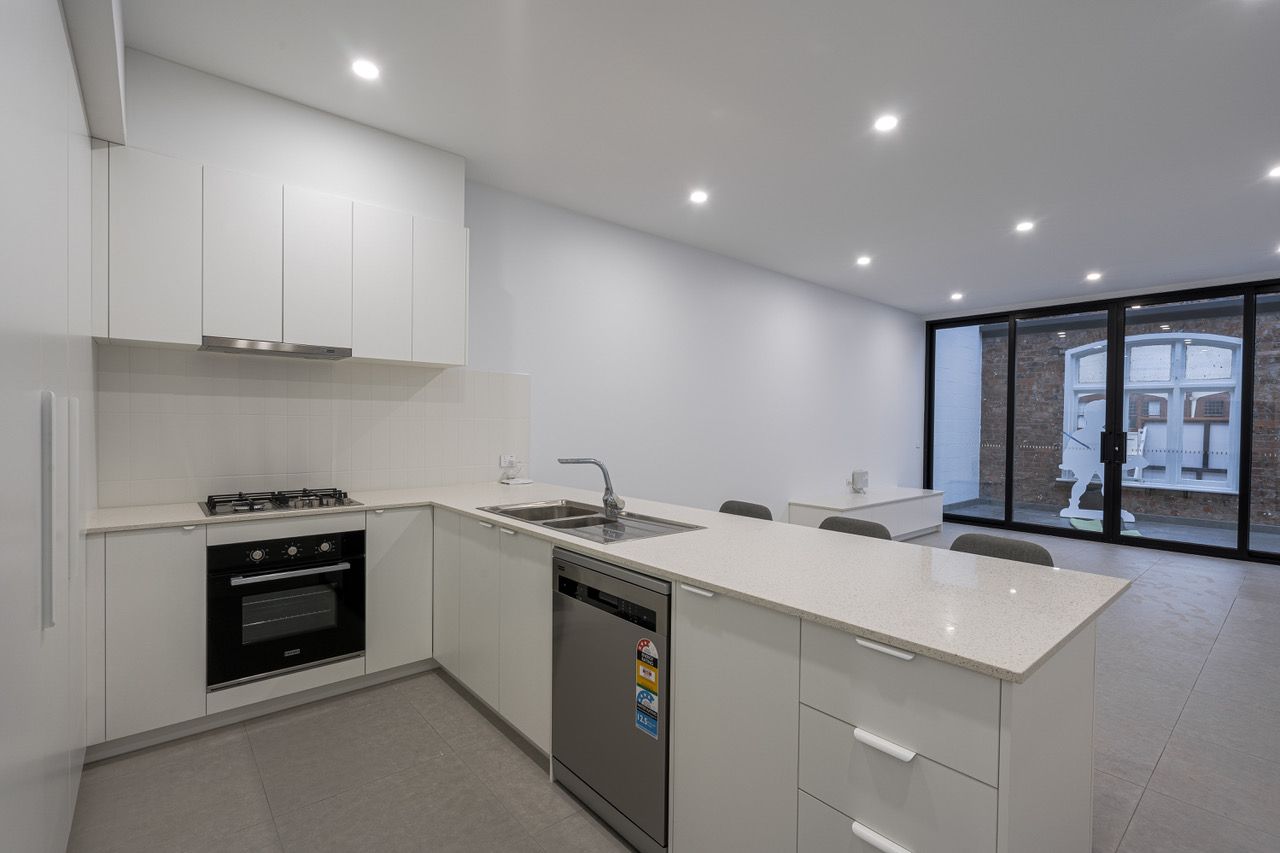 2 bedrooms Apartment / Unit / Flat in 1/22 Ormond Road ELWOOD VIC, 3184
