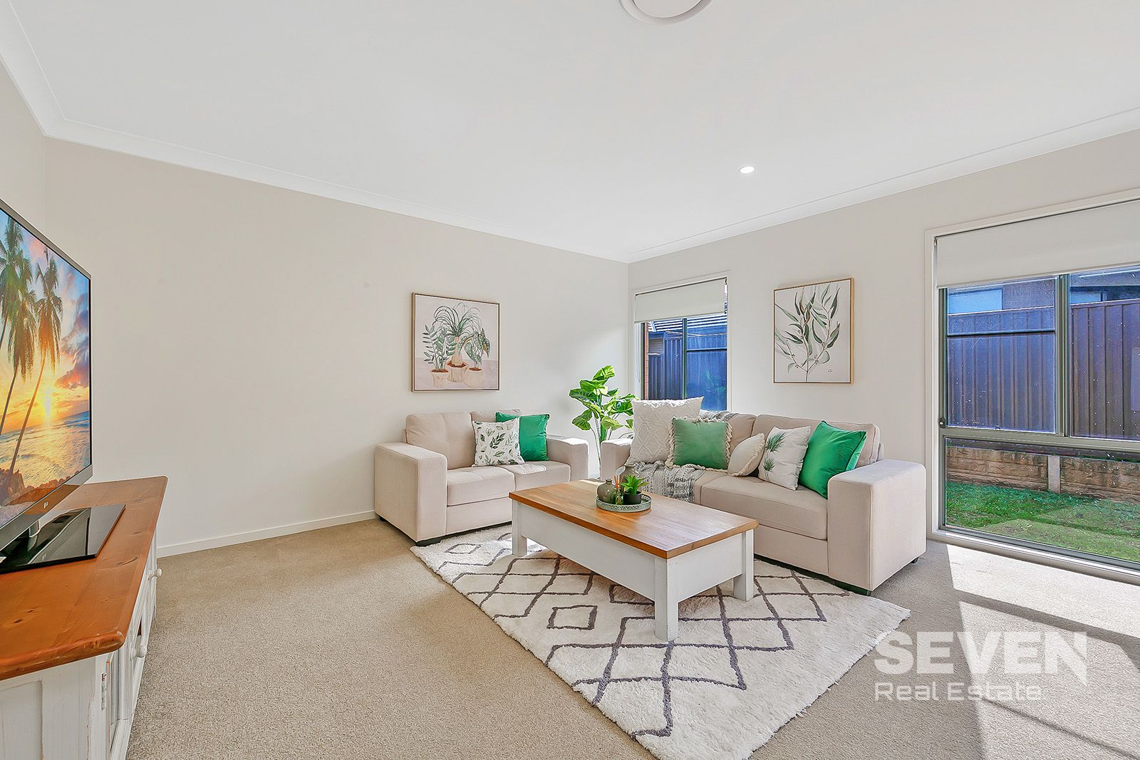 7 Duncombe Avenue, Gledswood Hills NSW 2557, Image 2