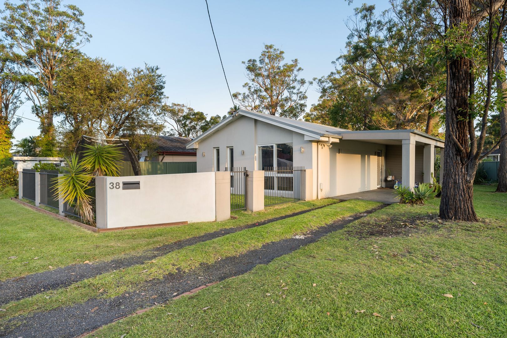 38 Jean Avenue, Berkeley Vale NSW 2261