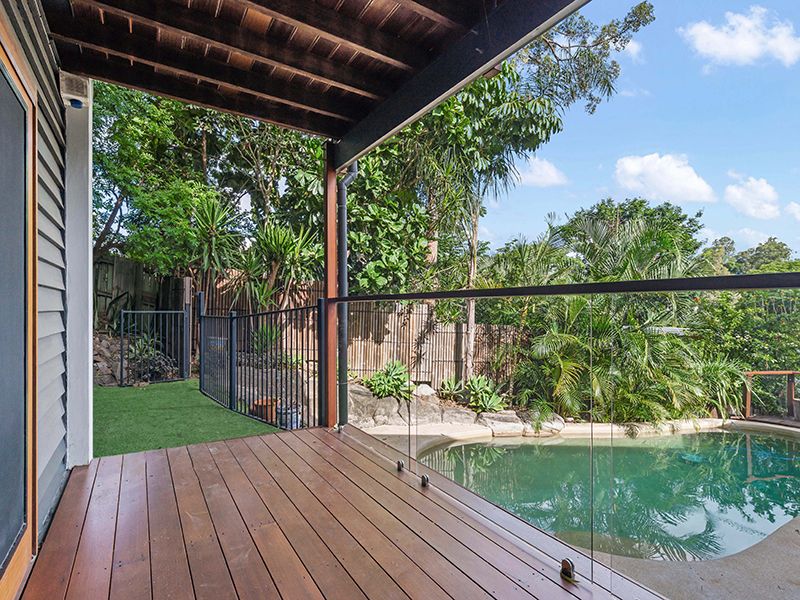 17 Praeger St, Chapel Hill QLD 4069, Image 2