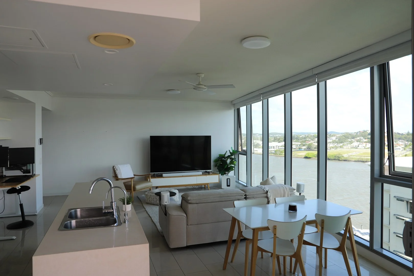 V3936/8 Harbour Road, Hamilton QLD 4007