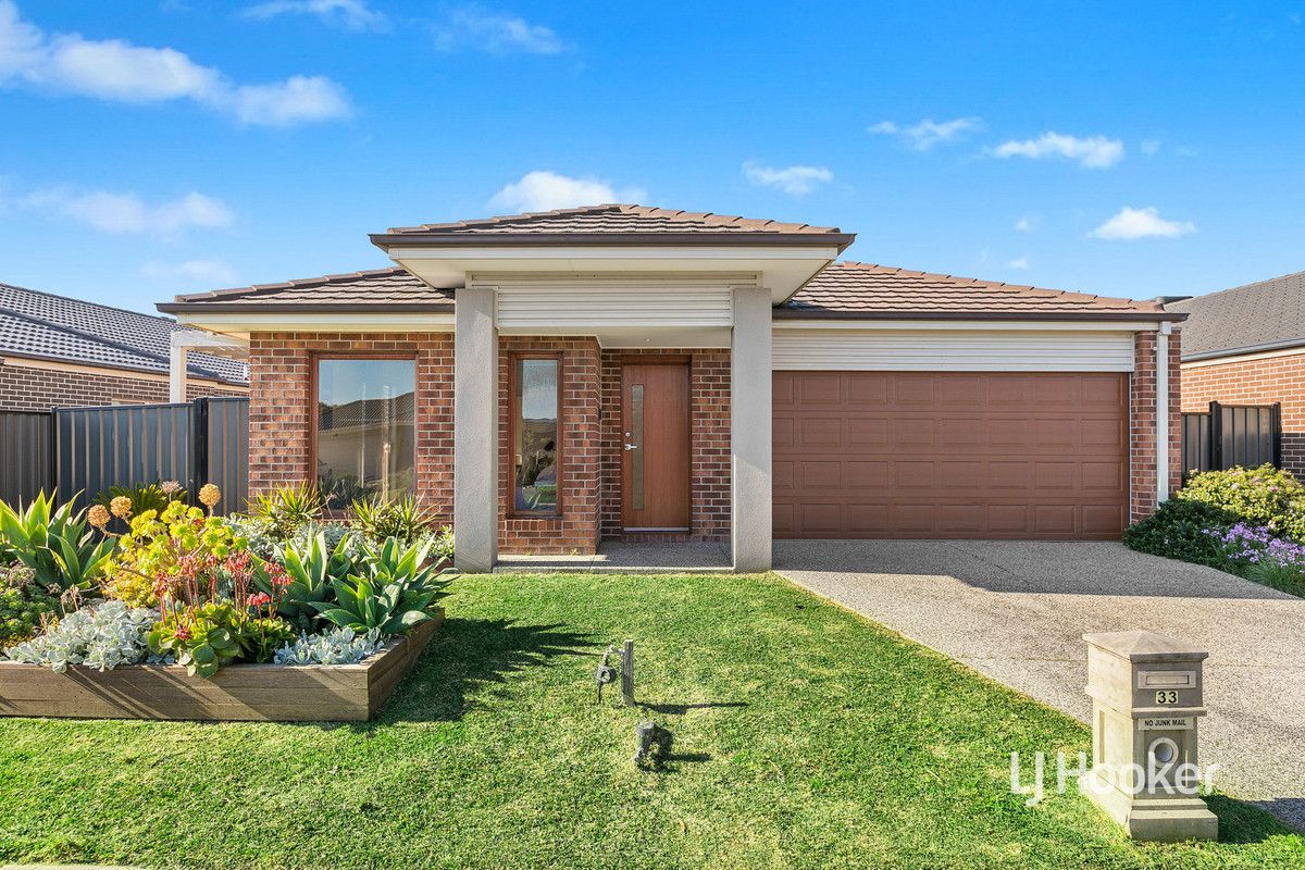 33 Regal Road, Point Cook VIC 3030