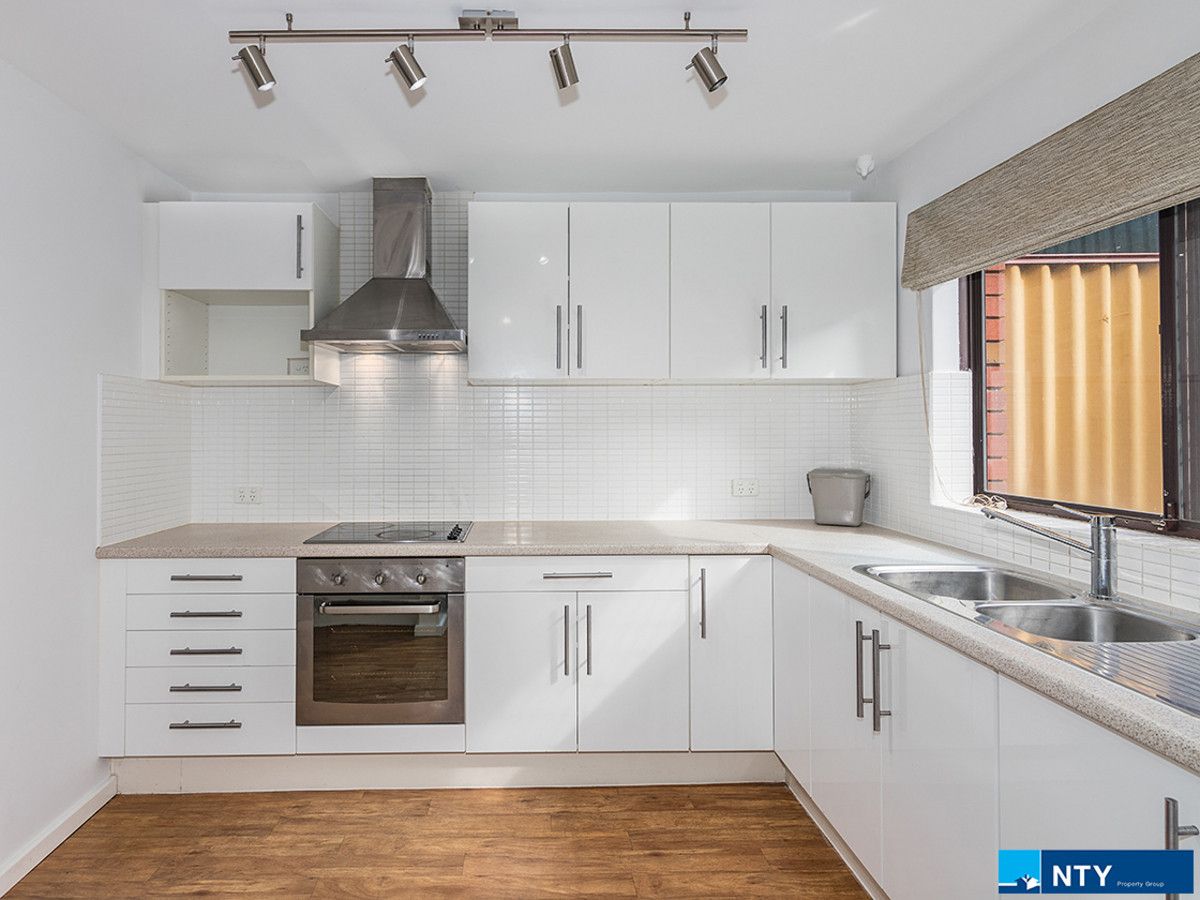 2 bedrooms Townhouse in 2/15 Rupert Street MAYLANDS WA, 6051