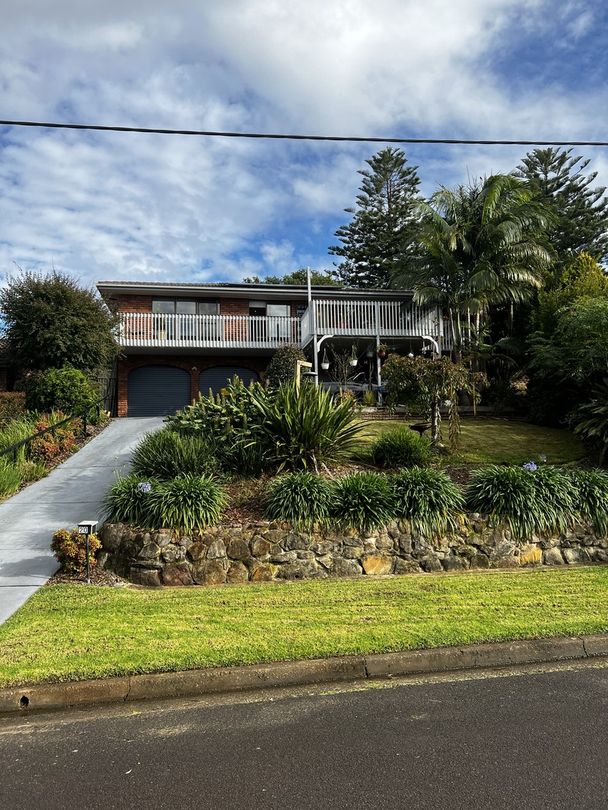 5 bedrooms House in 20 Outlook Avenue MOUNT RIVERVIEW NSW, 2774