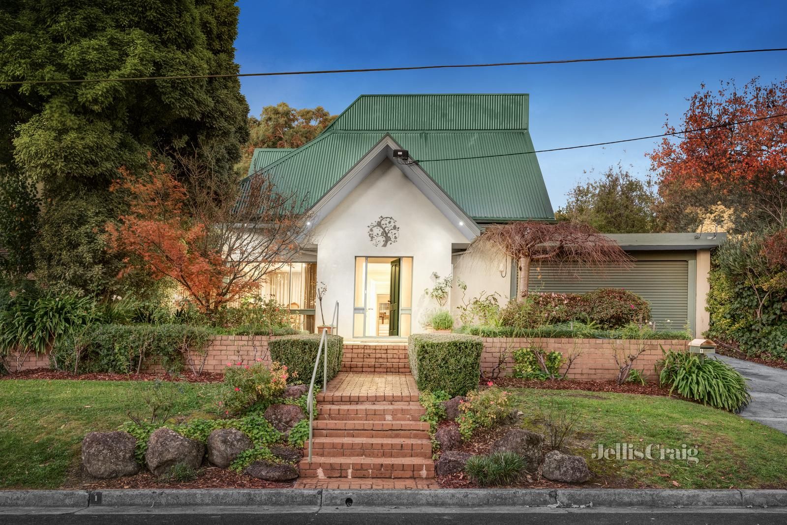 1 Deanswood Road, Forest Hill VIC 3131, Image 0