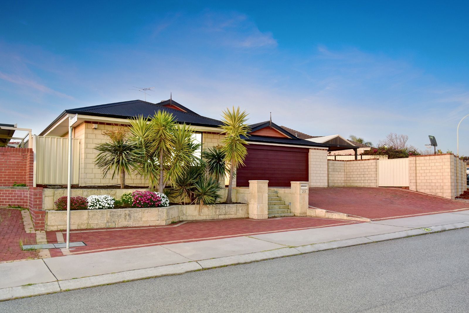 23 Allanbi Circle, Carramar WA 6031, Image 2