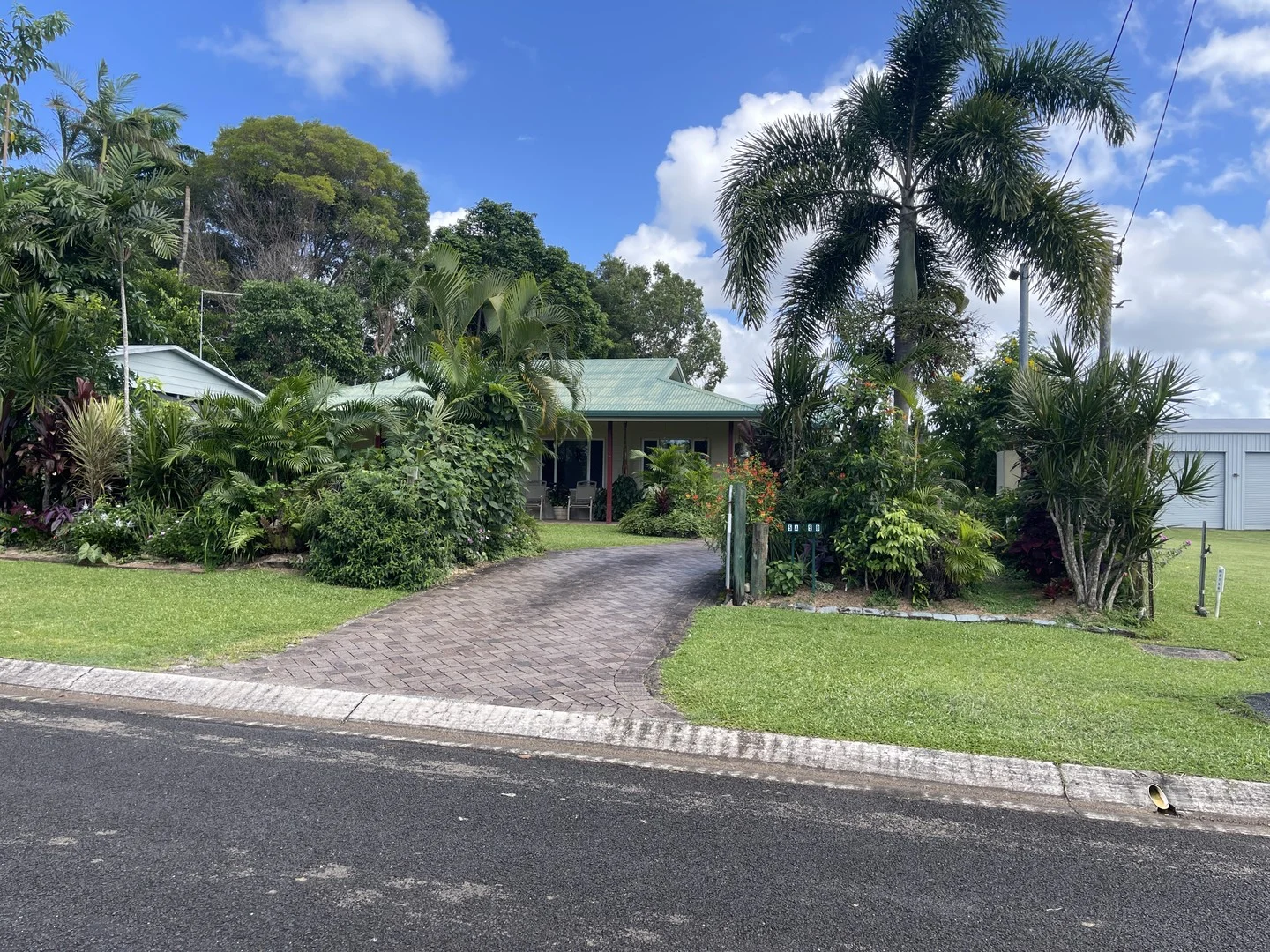 Unit B/5 Buccaneer Street, South Mission Beach QLD 4852