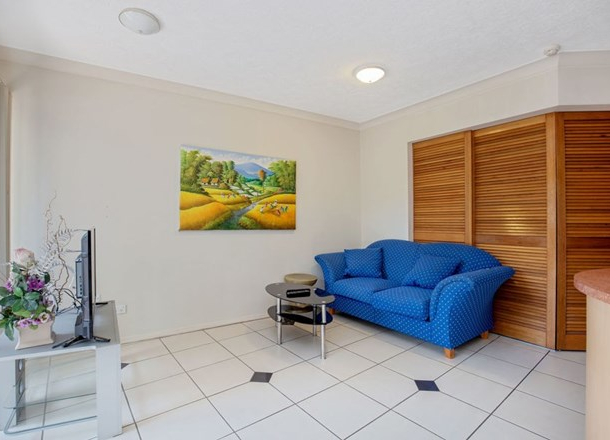 8/106-108 Marine Parade, Southport QLD 4215