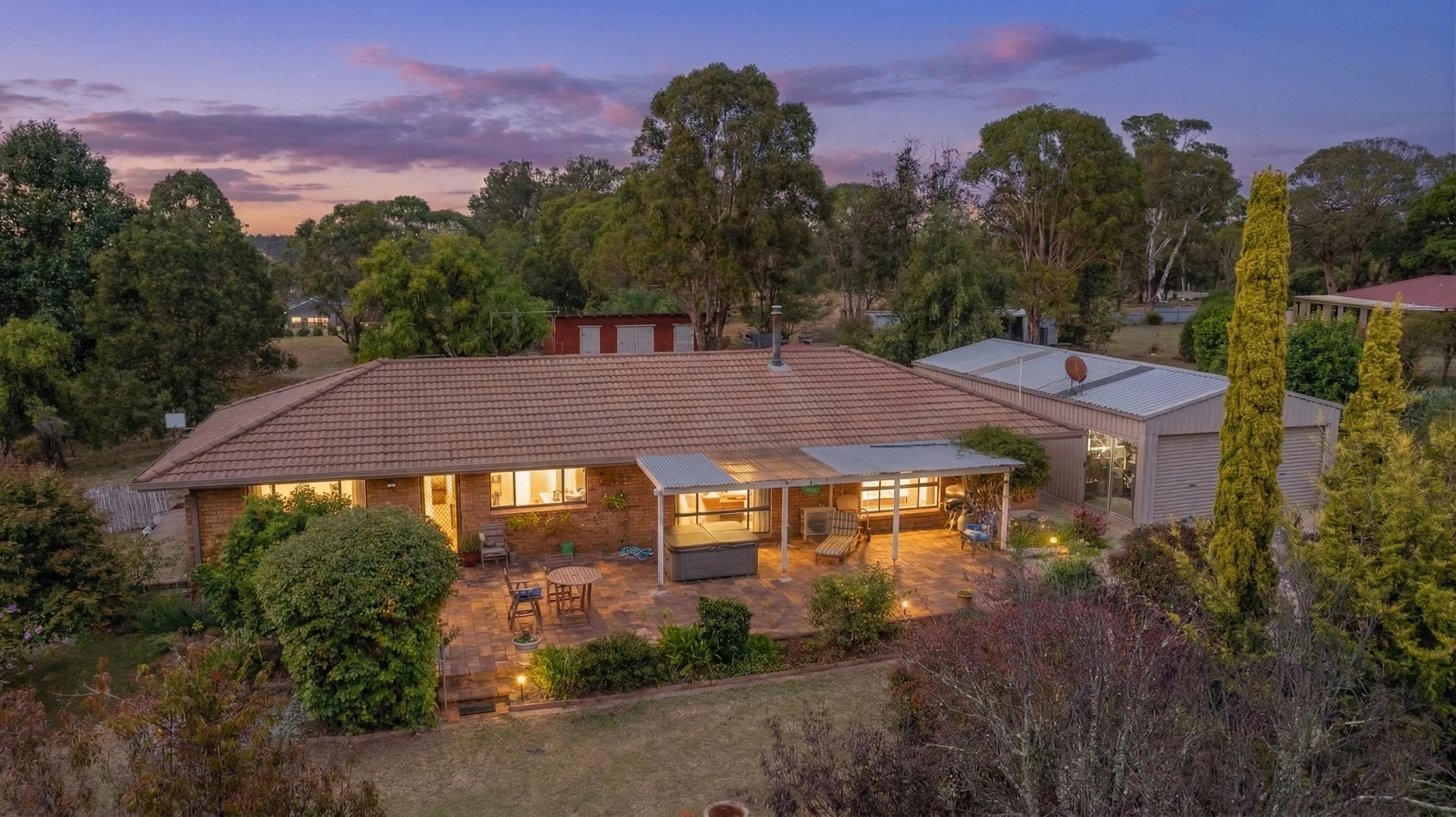 9-11 Pearson Street, Guyra NSW 2365