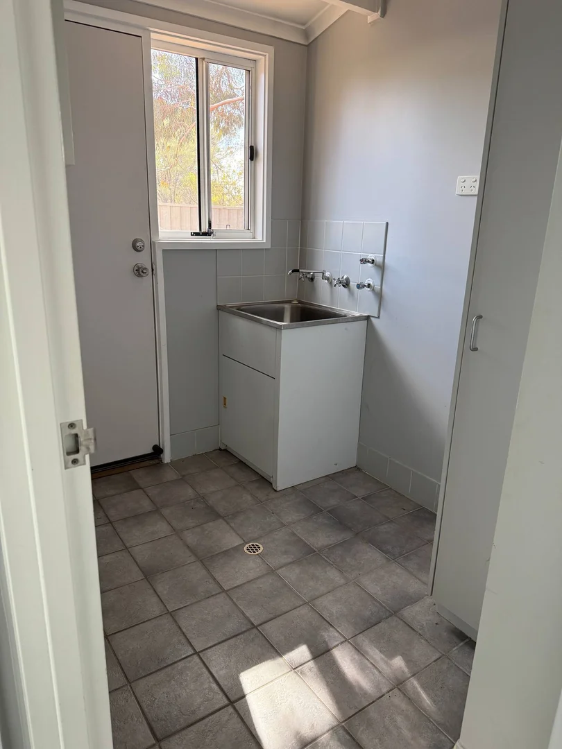 Additional image 12 of 33 Quandong St, Roxby Downs SA 5725