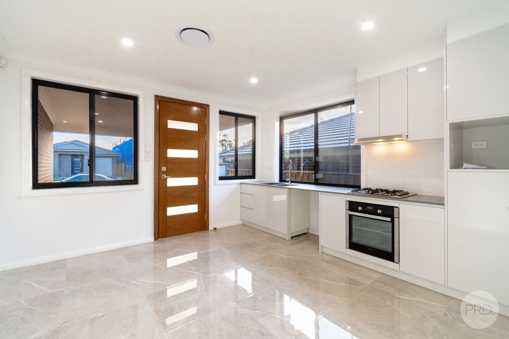 2 bedrooms House in 5A Sadlier St BRADBURY NSW, 2560