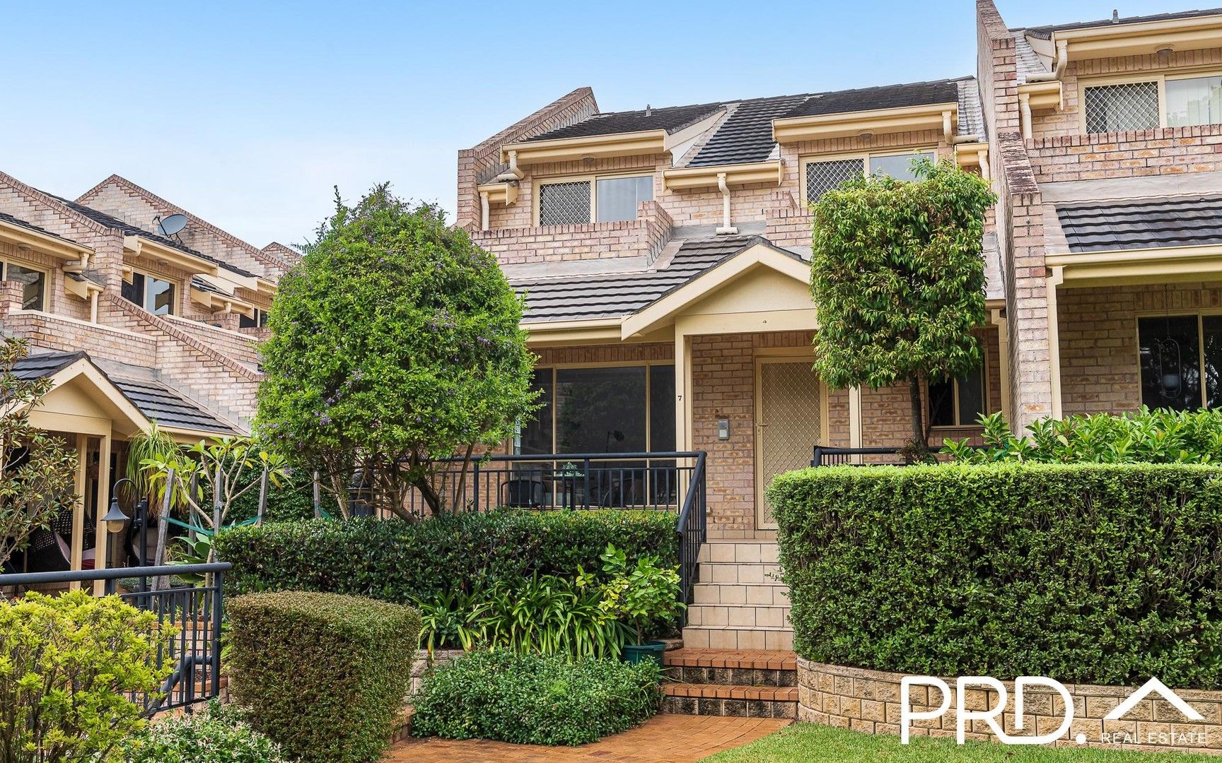 3 bedrooms Townhouse in 7/837 Henry Lawson Drive PICNIC POINT NSW, 2213