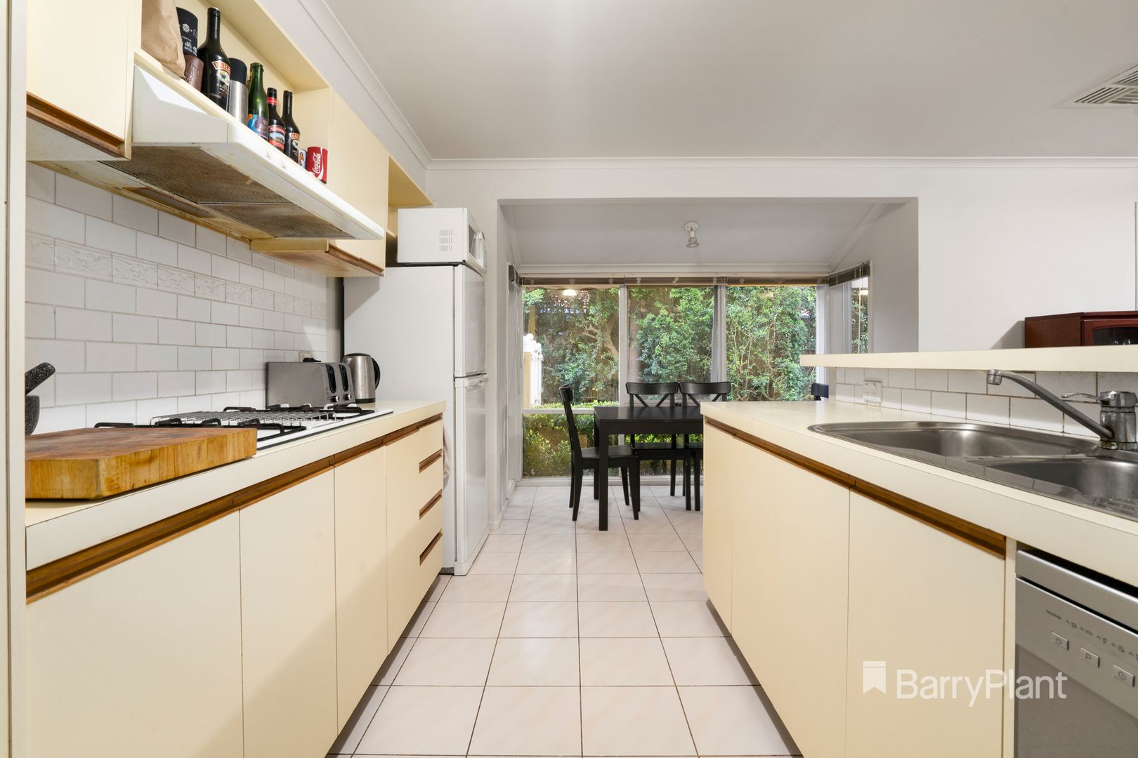 52 Settlers Hill Crescent, Croydon Hills VIC 3136, Image 2