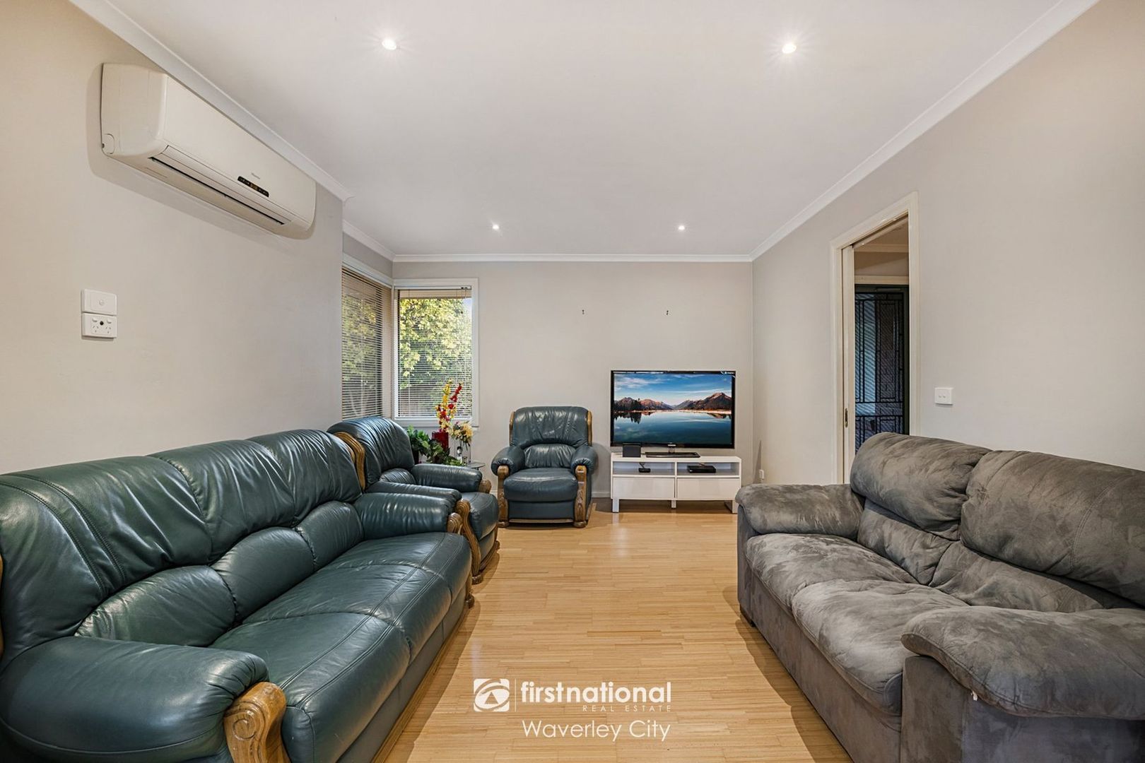 1/5 Tobias Avenue, Glen Waverley VIC 3150, Image 2