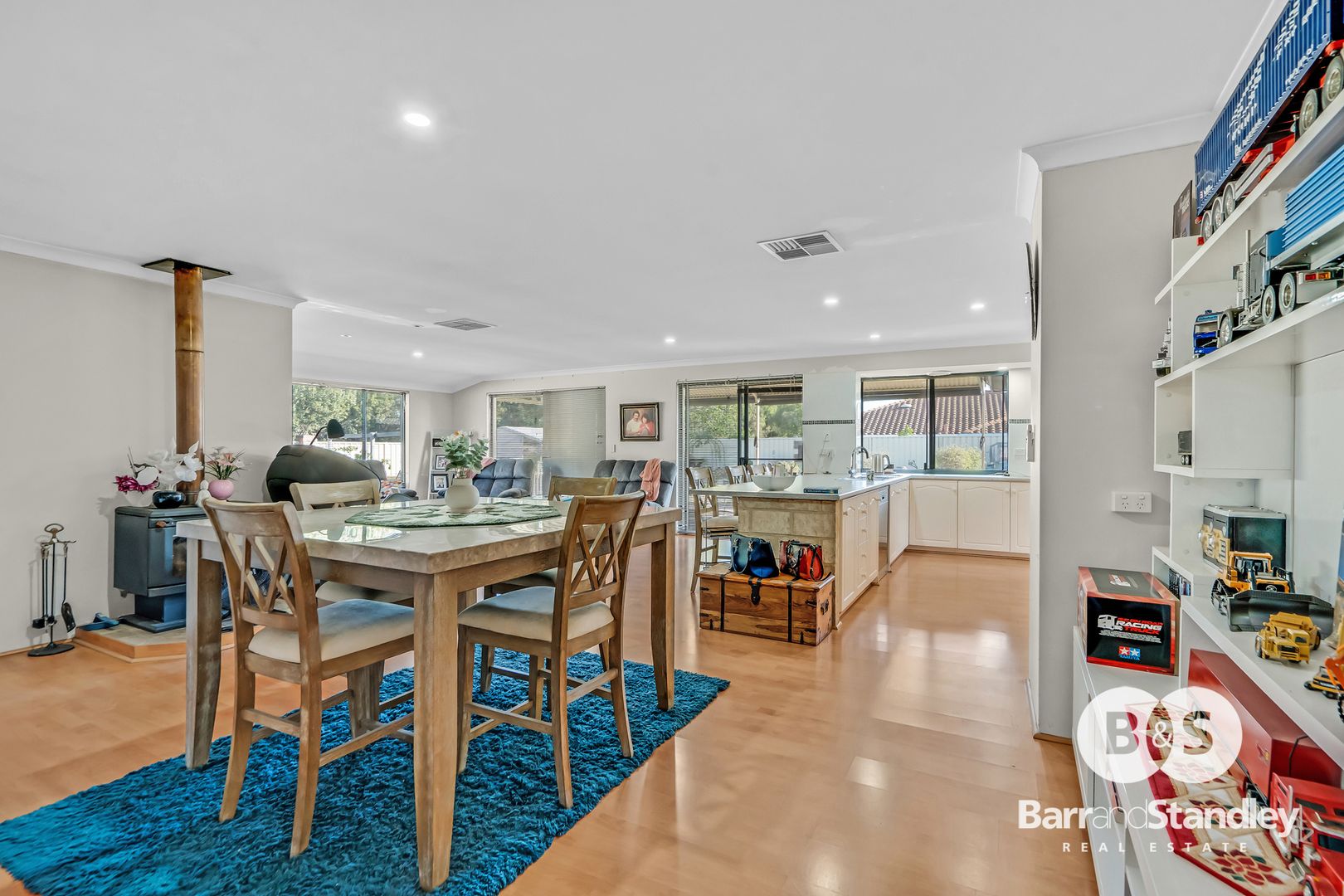 10 Bosberry Close, Eaton WA 6232, Image 2