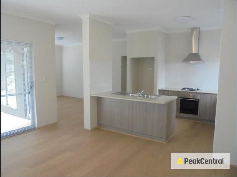 3 bedrooms House in 42 Cassowary Crescent COODANUP WA, 6210