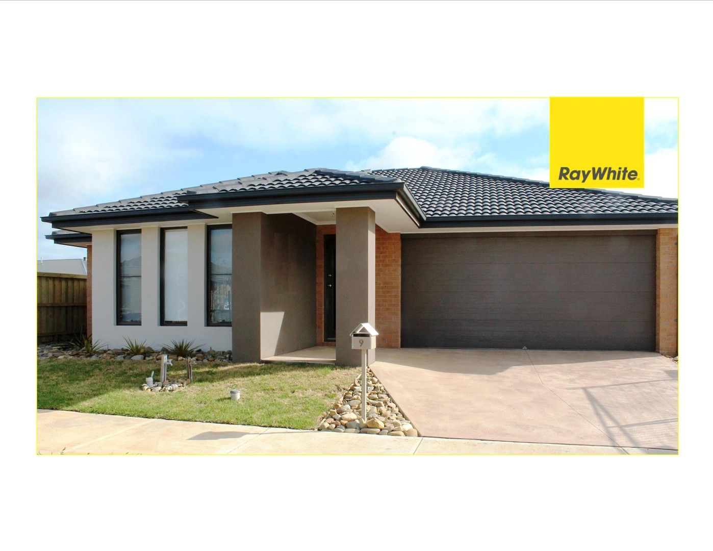 4 bedrooms House in 9 Nyanda Grove WERRIBEE VIC, 3030