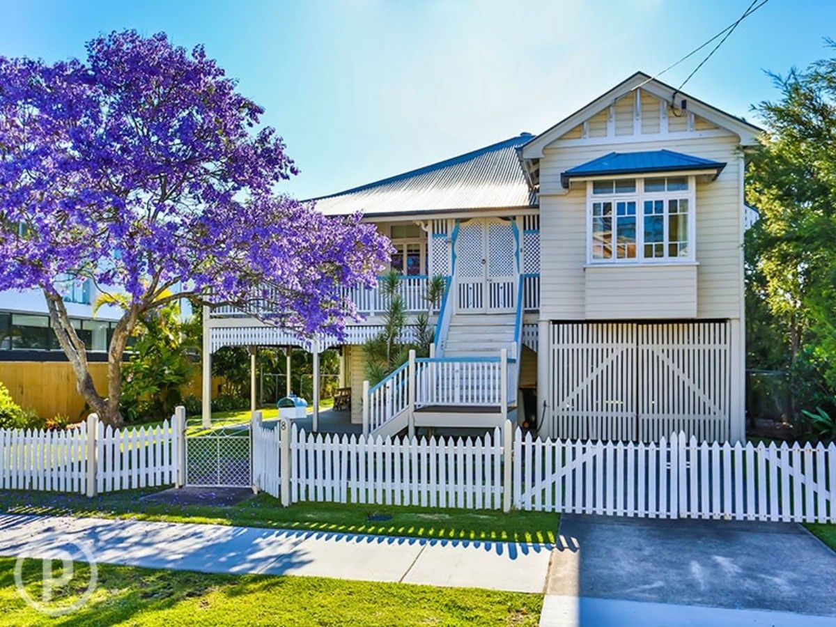 4 bedrooms House in 8 Oak Street HAWTHORNE QLD, 4171