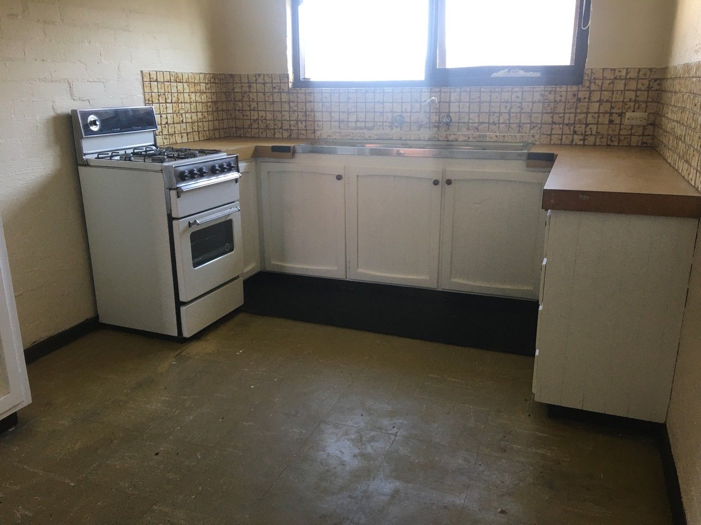 2 bedrooms Apartment / Unit / Flat in 6/7 Hemmings Street DANDENONG VIC, 3175