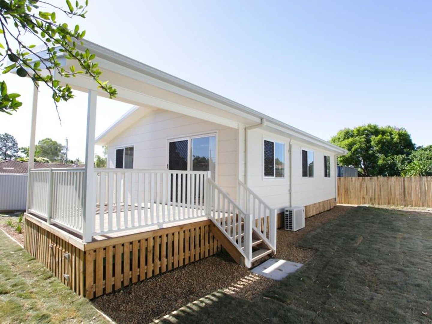 2 bedrooms House in 32a Trulson Drive CRESTMEAD QLD, 4132