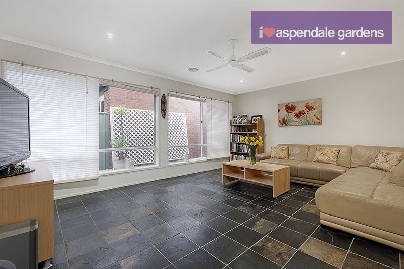 9 Sanctuary Place, Aspendale Gardens VIC 3195, Image 2