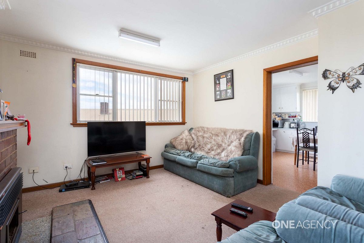 24 Woodward Avenue, Hillcrest TAS 7320, Image 2