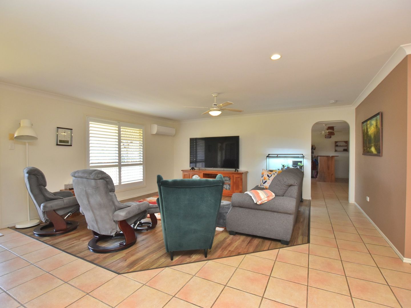 29 Heather Court, Woodford QLD 4514, Image 2