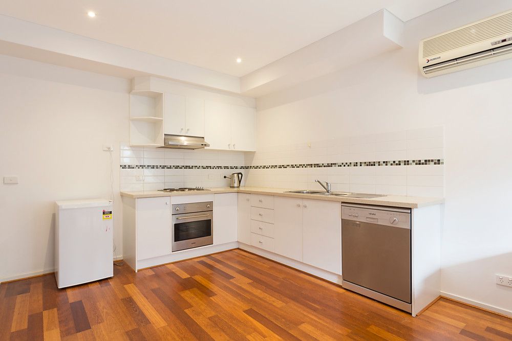 11/213 Normanby Road, Notting Hill VIC 3168, Image 2