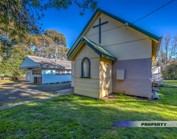 2375 Willow Grove Road, Hill End VIC 3825
