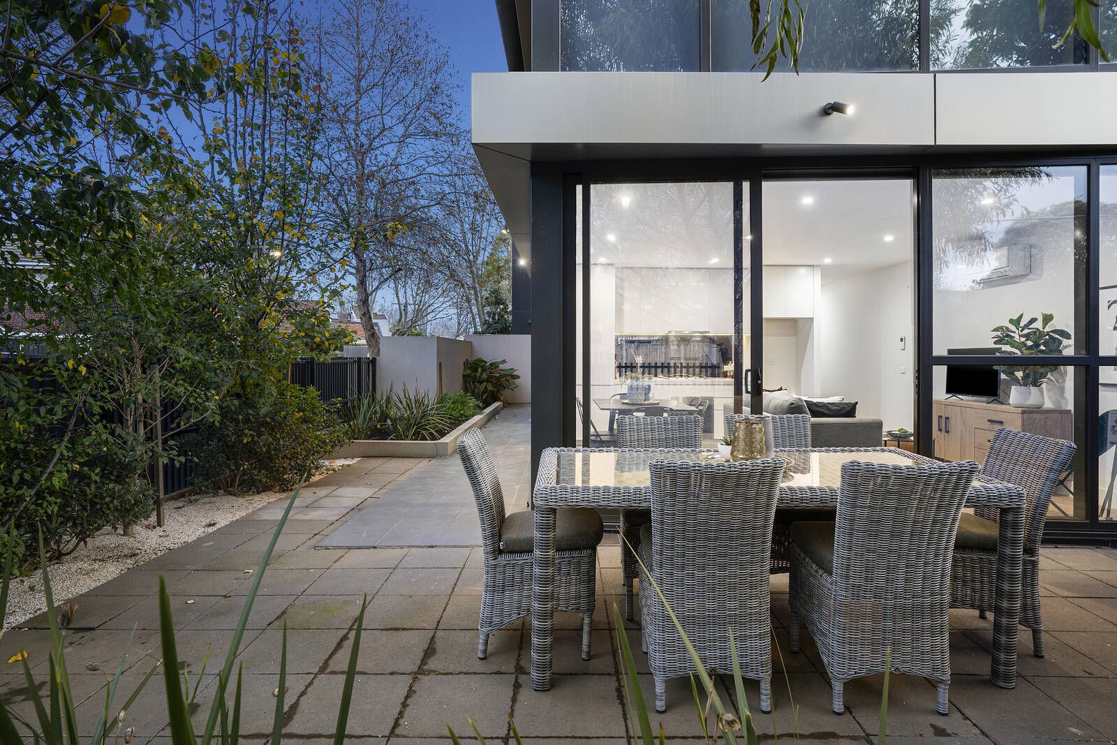 2 bedrooms Apartment / Unit / Flat in 11/2 Kingsley Street ELWOOD VIC, 3184