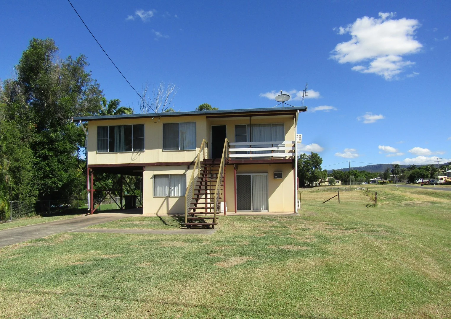 15 North Street, Bluff QLD 4702