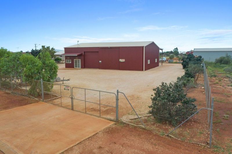 2 Young Street, North West Cape WA 6707
