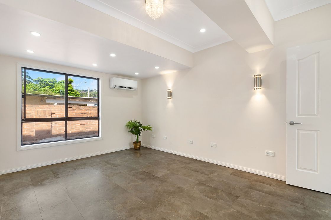 2 bedrooms Apartment / Unit / Flat in 4/1222 Pittwater Road NARRABEEN NSW, 2101