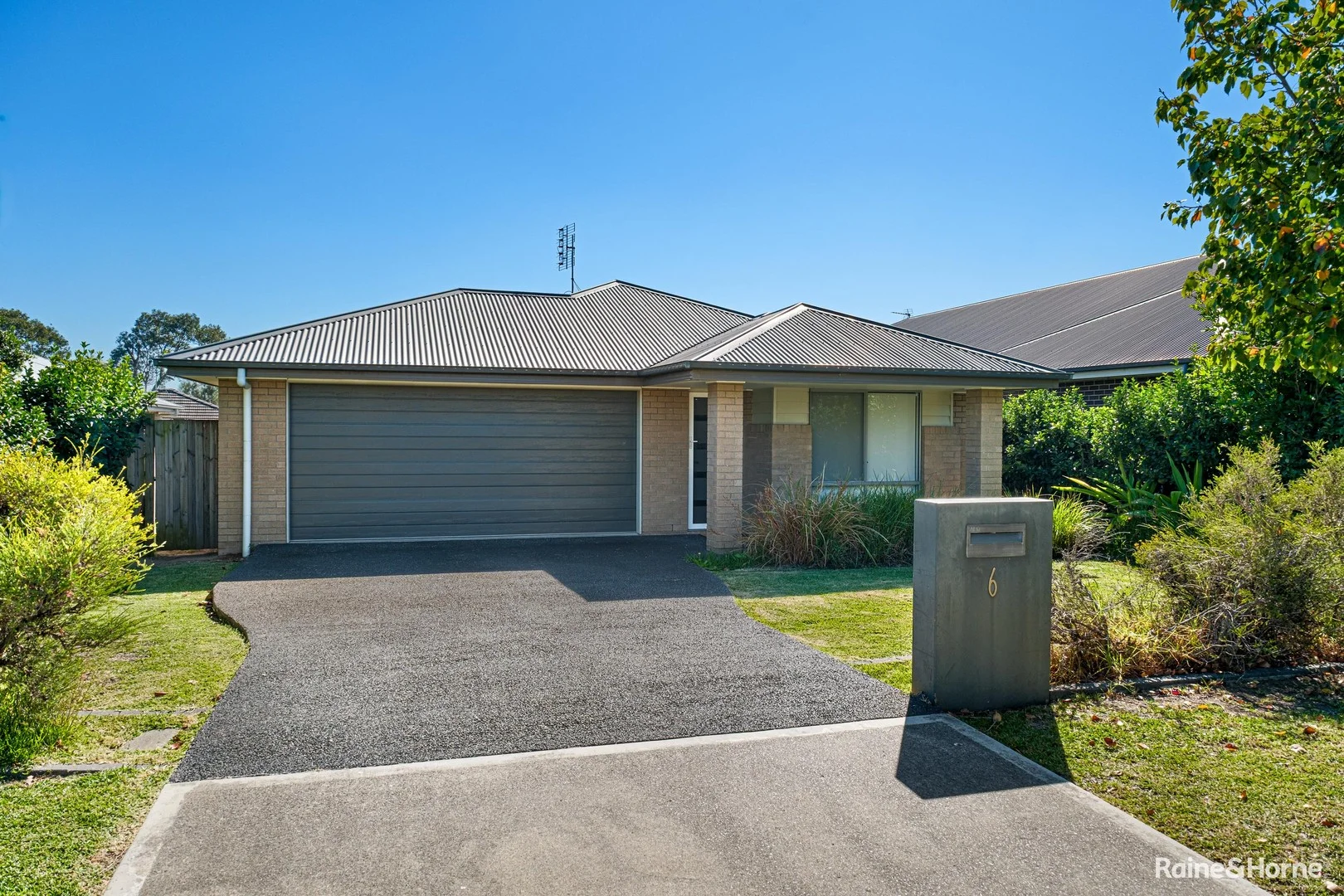 6 Yellena Road, Fletcher NSW 2287