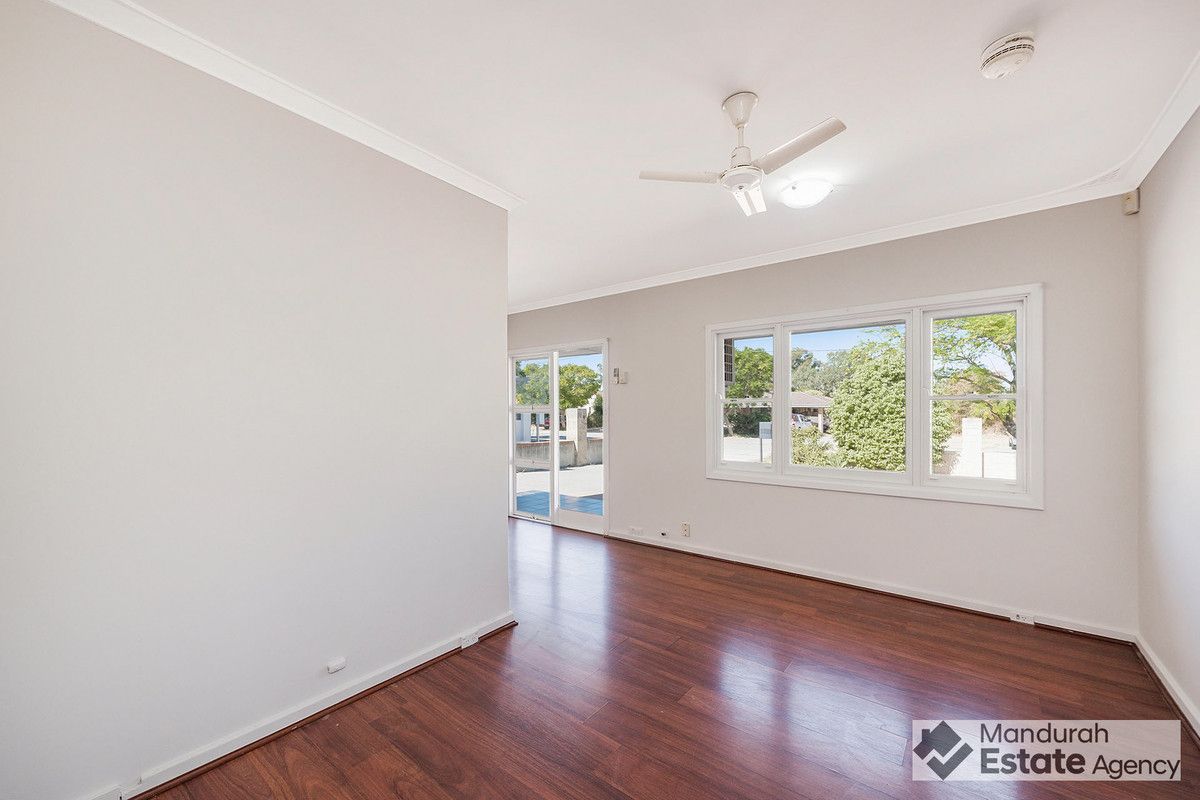 14 Wellington Street, Queens Park WA 6107, Image 2