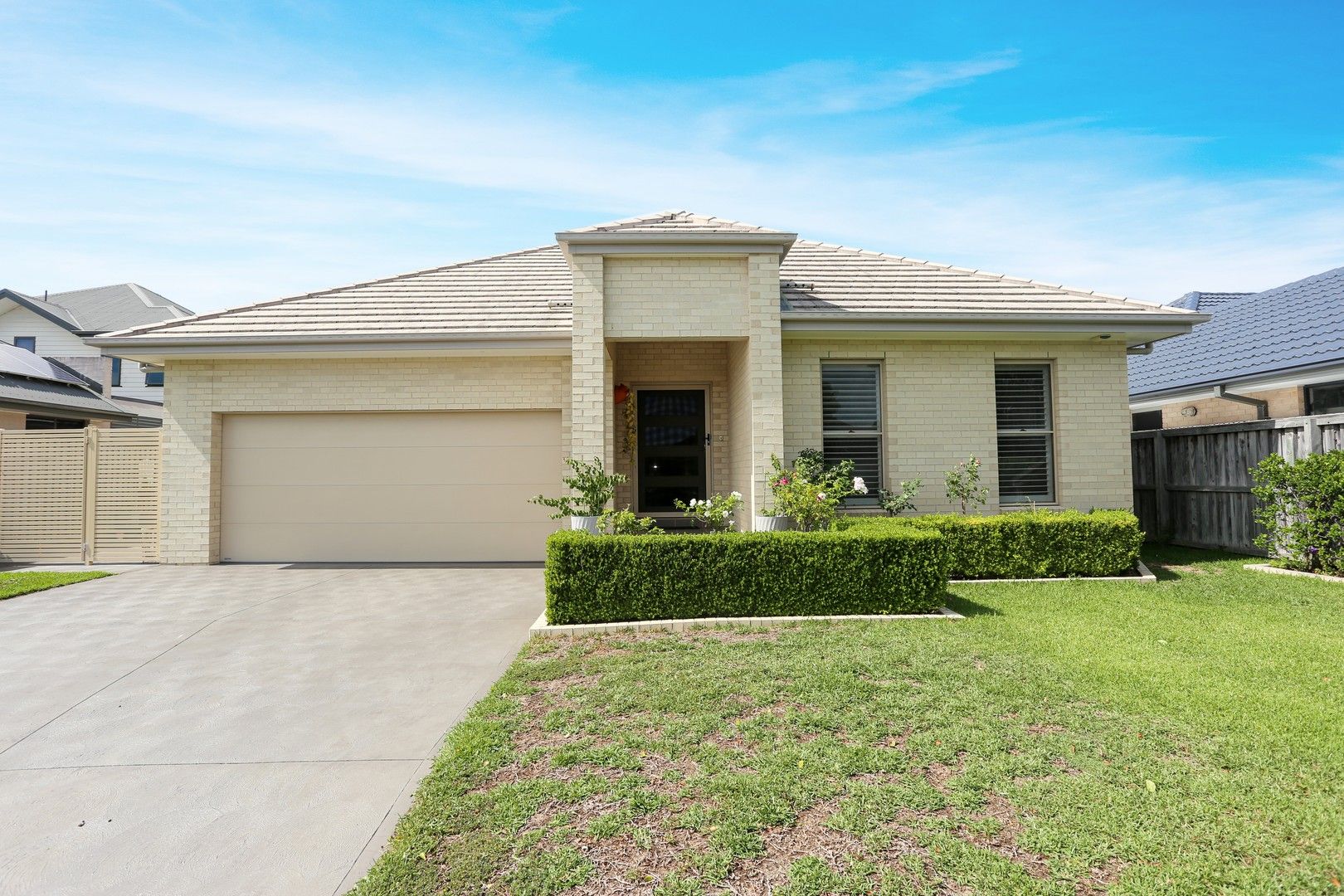 4 bedrooms House in 54 Windward Circuit TEA GARDENS NSW, 2324