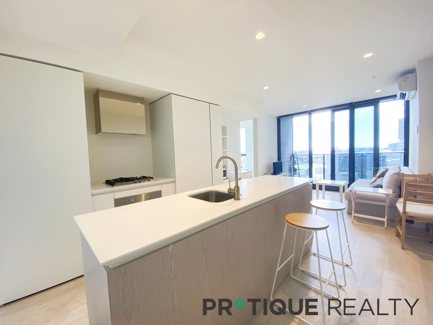 2 bedrooms Apartment / Unit / Flat in 1508/135 A'beckett Street MELBOURNE VIC, 3000
