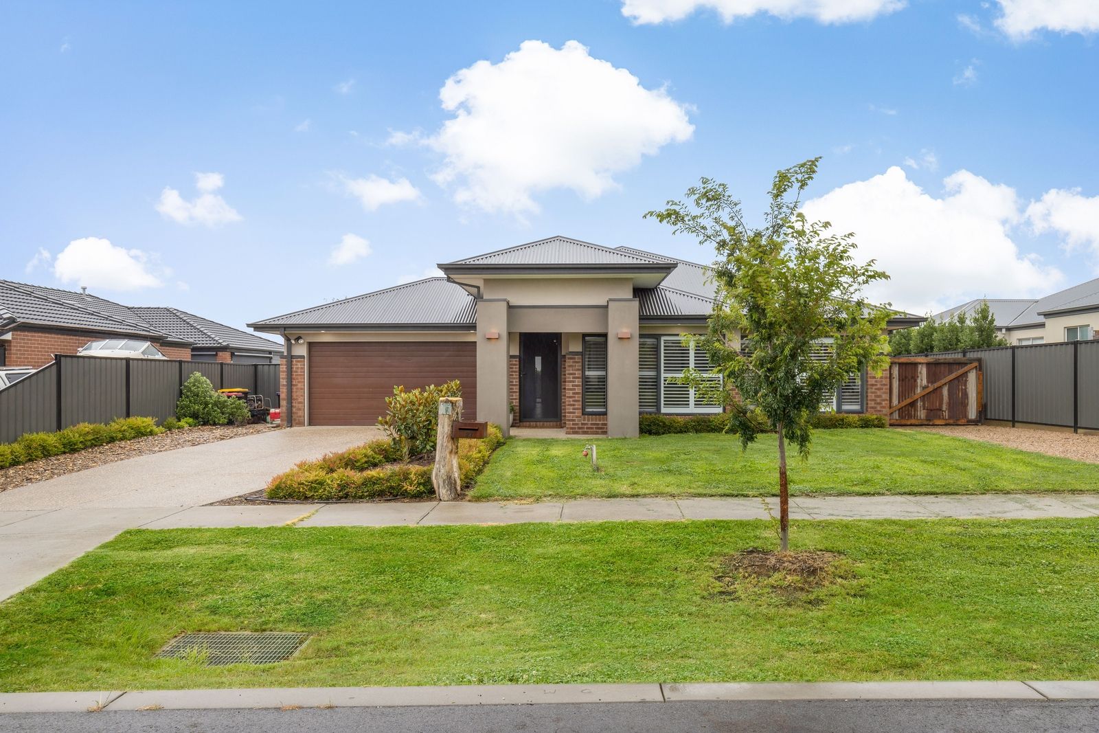 27 Triandra Avenue, Romsey VIC 3434, Image 0