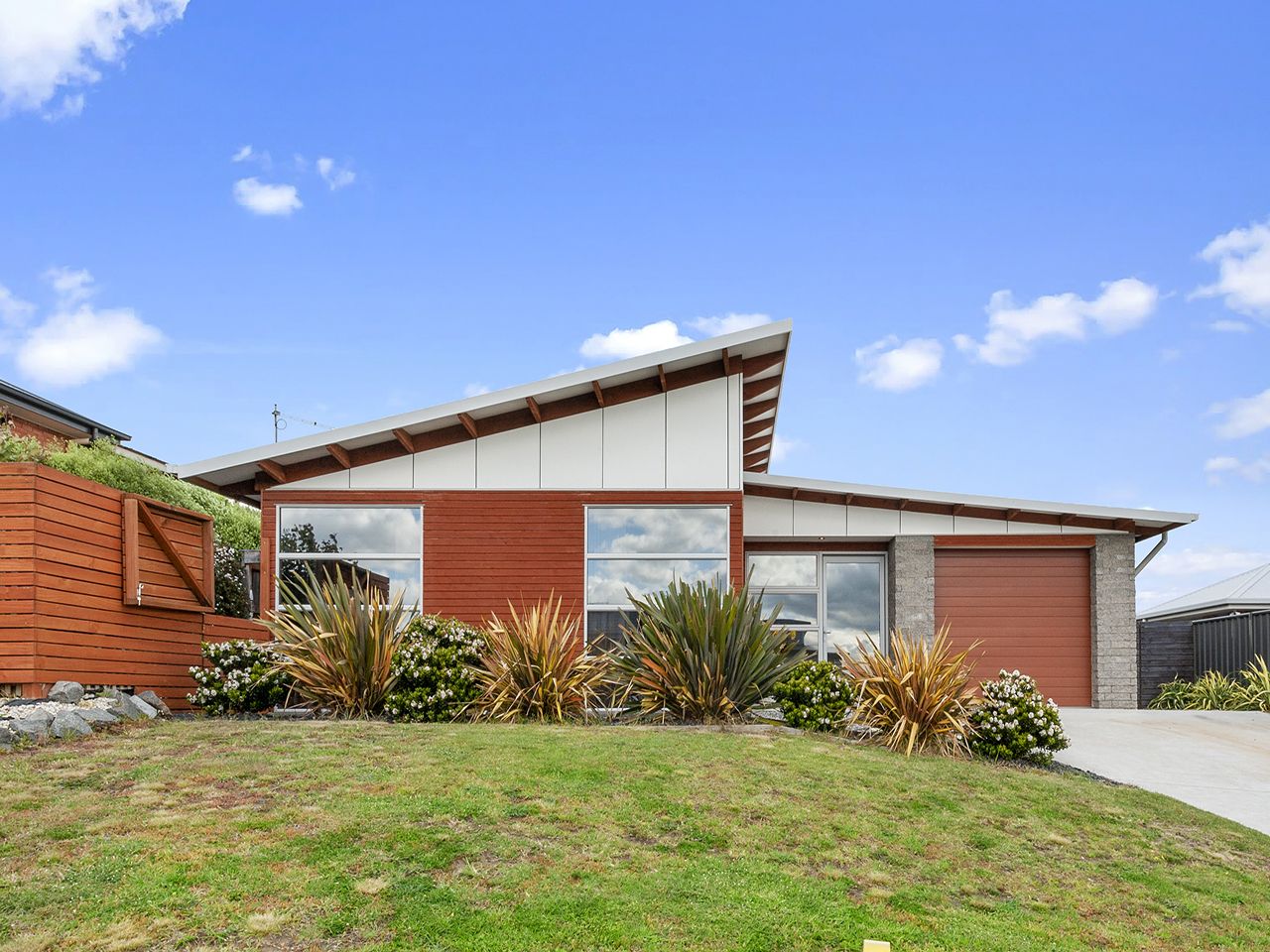 24 Abate Place, Midway Point TAS 7171, Image 2
