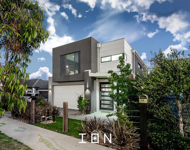 16 Lineham Drive, Cranbourne East VIC 3977