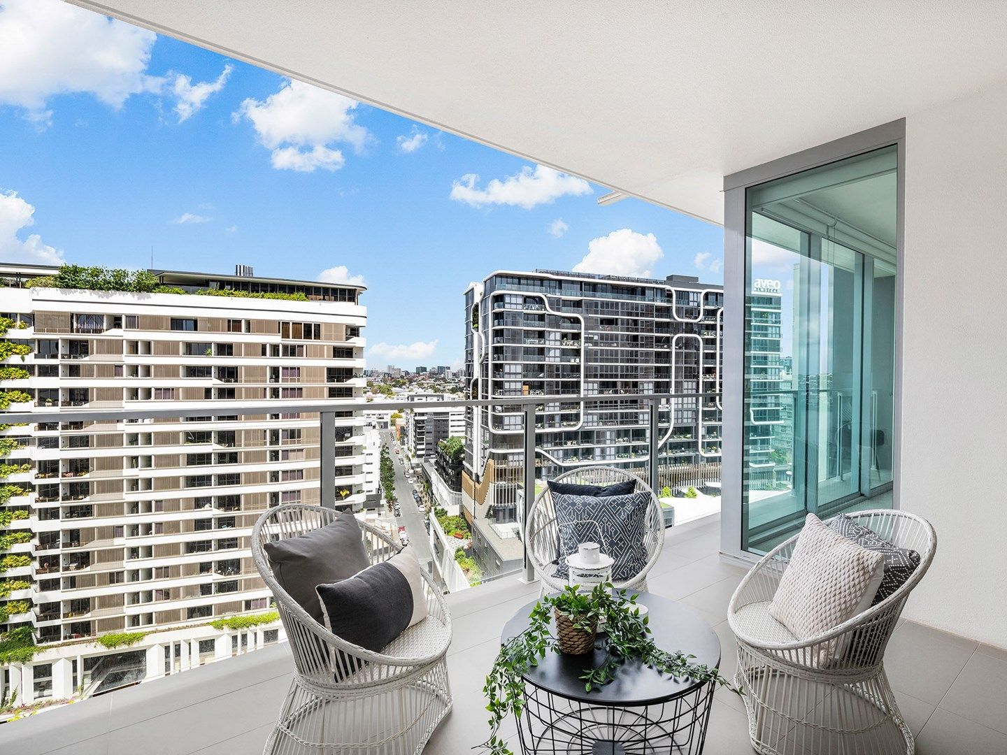 1410/30 Festival Place, Newstead QLD 4006, Image 1