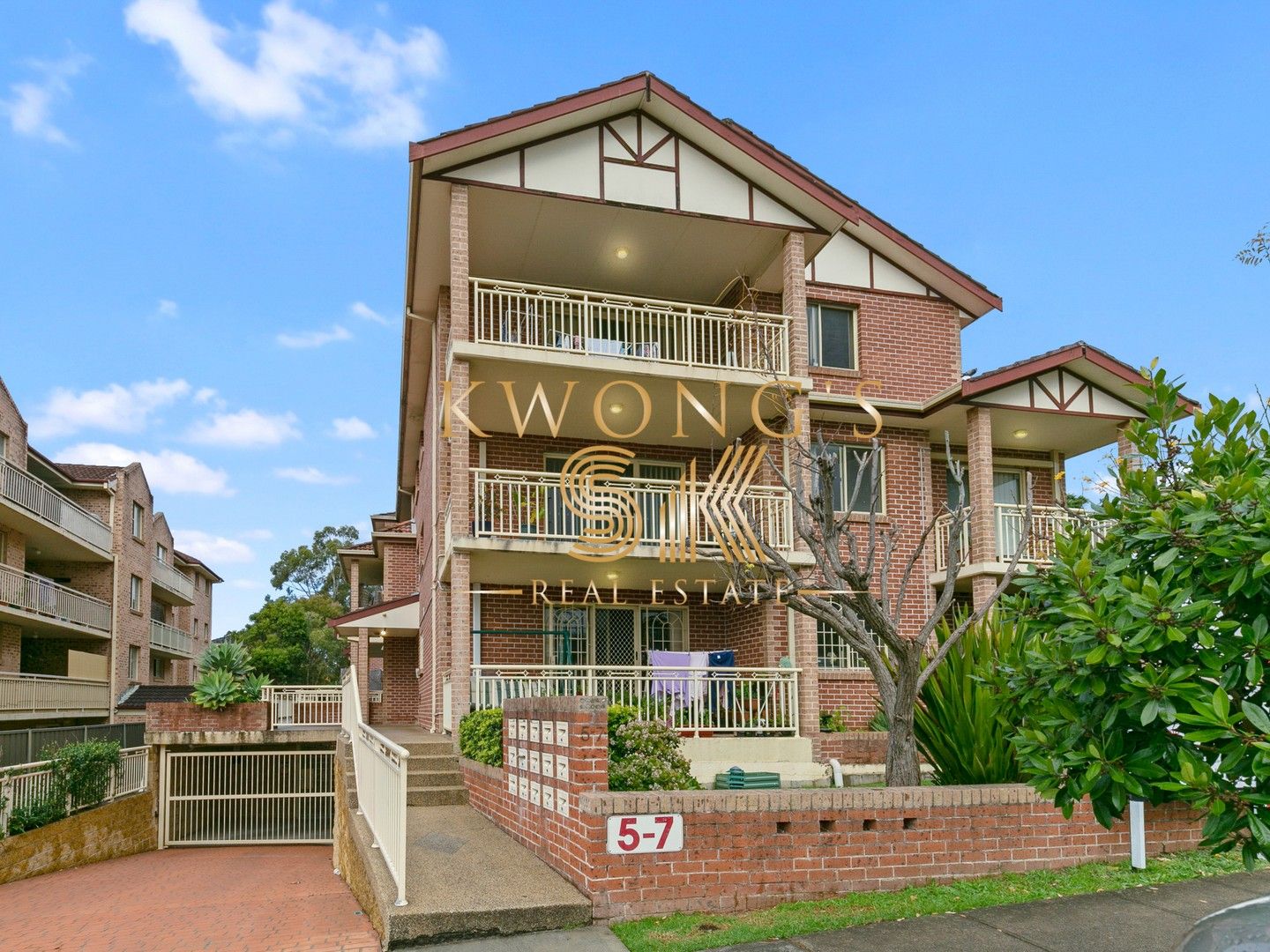 3 bedrooms Apartment / Unit / Flat in 5/5-7 Percivel St PENSHURST NSW, 2222