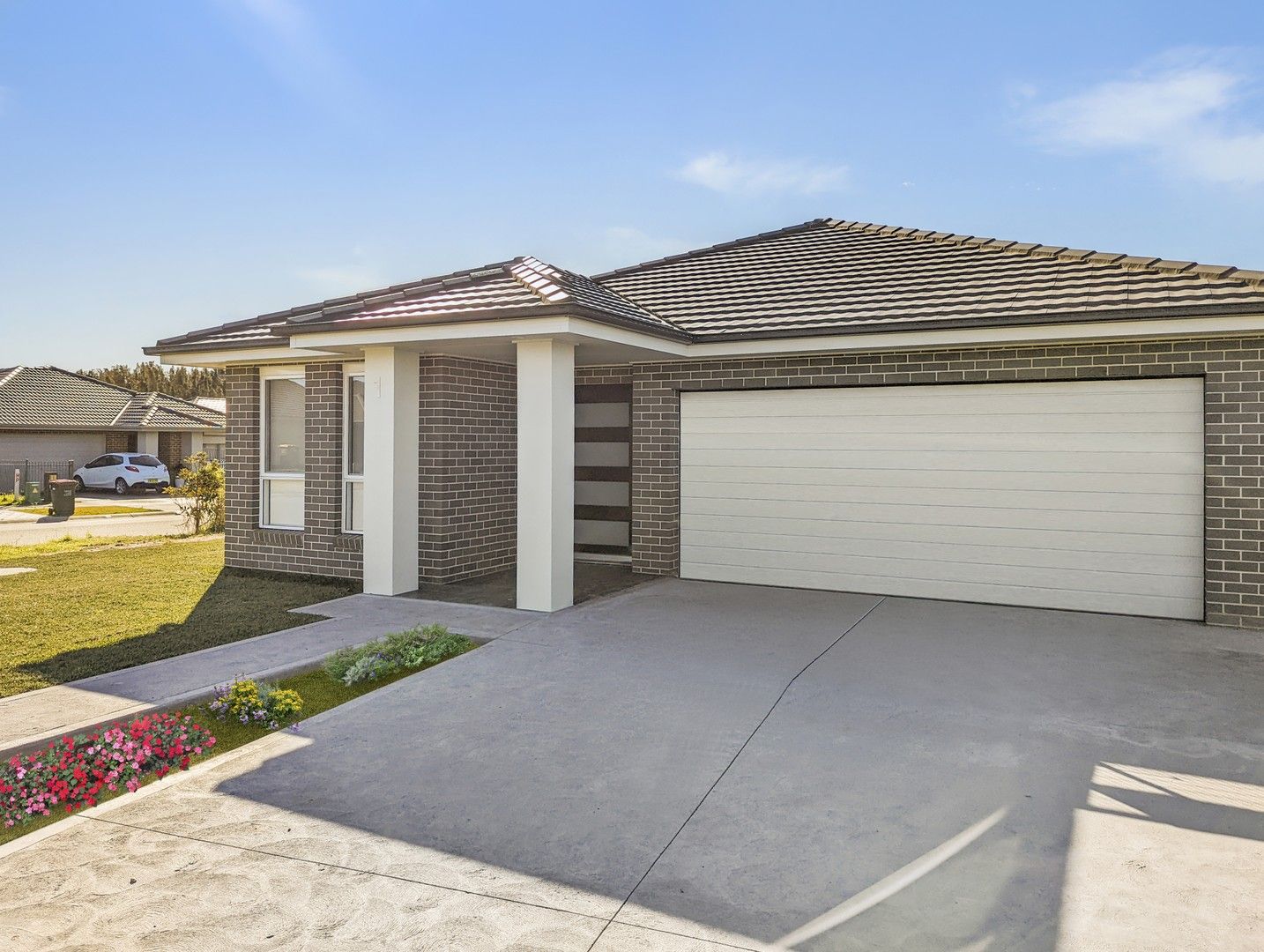 4 bedrooms House in 1 Loretto Way HAMLYN TERRACE NSW, 2259