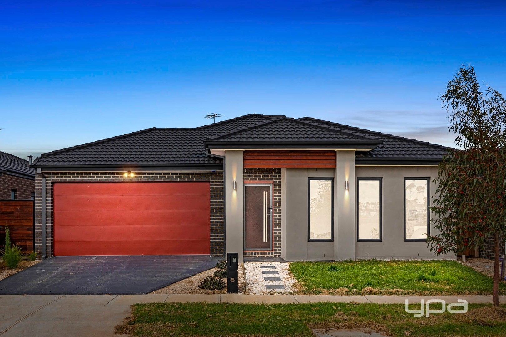 4 bedrooms House in 8 Cottee Road TRUGANINA VIC, 3029